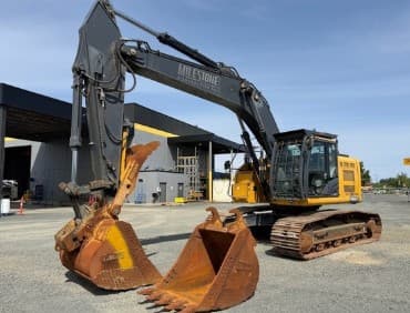 John Deere 160 Excavator